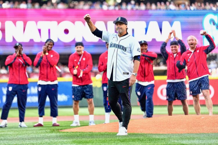 Pochettino embraces American culture during World Cup